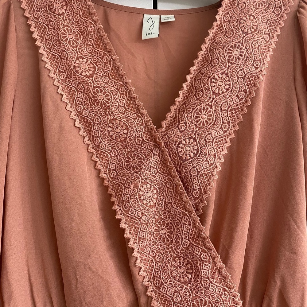 Joie Mauve Lace V-Neck Blouse - Picture 3 of 6